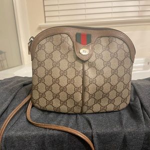 Vintage Gucci cherry line cross body